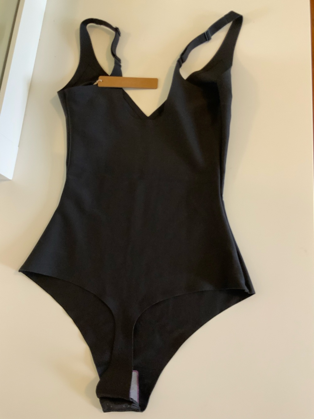 SKIMS Body Core Sculpt Plunge Bodysuit - Picture 7 of 12